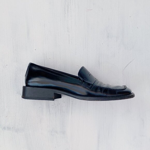 Vintage Prada 1990s Black Patent Square Toe Loafers - Picture 3 of 11